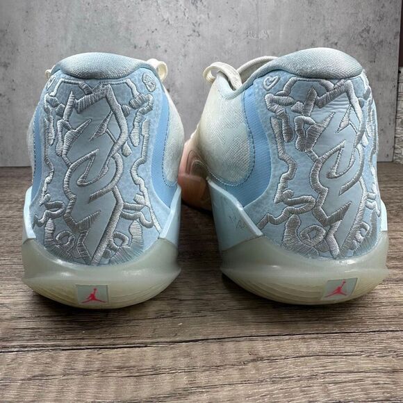 Nike Jordan~Men’s~ Zion 3 Pink/Blue/ Ivory Basketball‎ Shoes~Size 9.5 main image 5